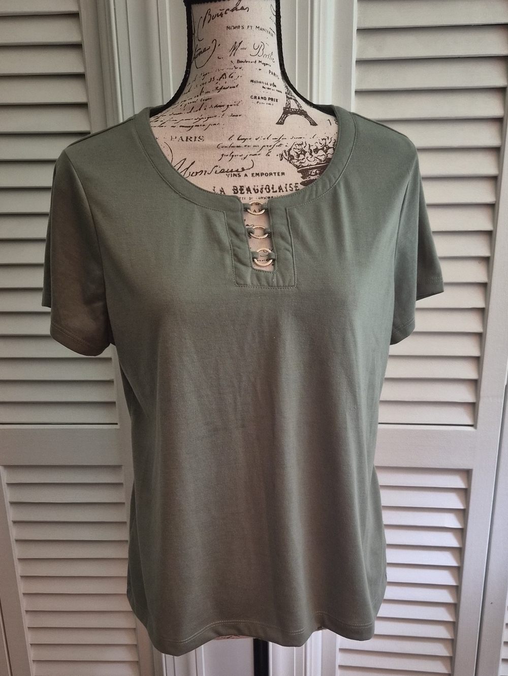 Preswick & Moore Olive Short Sleeve Tee with Ring Accents